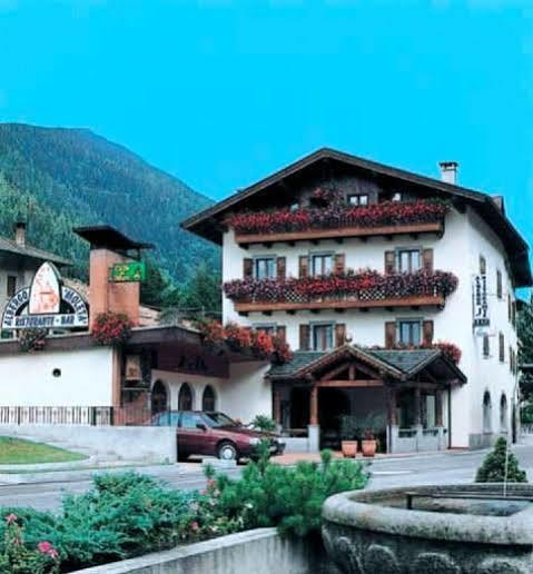 Albergo Moleta Spiazzo  Extérieur photo